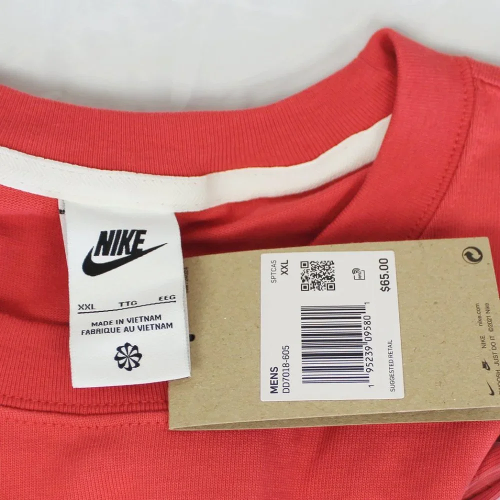 NWT Nike Sportswear Style Essentials T-Shirt, XXL Sporty/Outdoor/Travel/Vacation